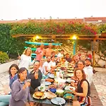 Sandycamps Surf House Pensjonat