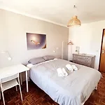 Sandycamps Surf House Baleal