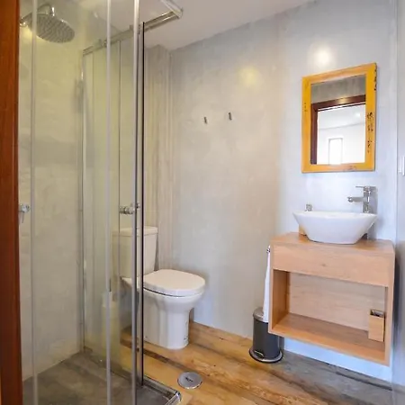 Sandycamps Surf House Gasthof *