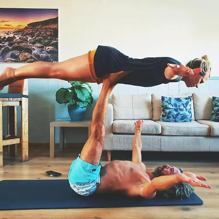 Gasthof Sandycamps Surf House Baleal