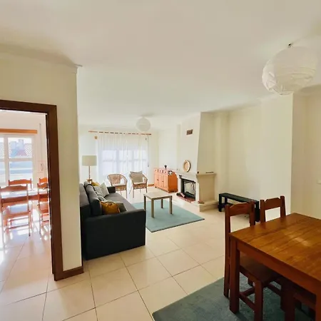 בית הארחה Sandycamps Surf House *