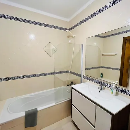 Sandycamps Surf House Gasthof Baleal