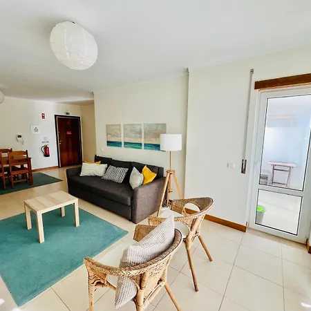 Sandycamps Surf House Baleal