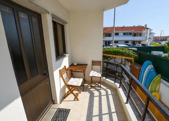 Sandycamps Surf House בית הארחה בליאל