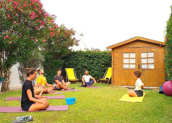 בית הארחה Sandycamps Surf House *