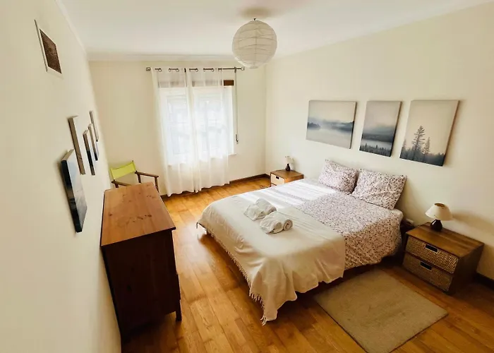 Sandycamps Surf House בית הארחה *