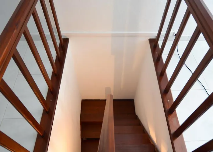 Sandycamps Surf House בית הארחה *