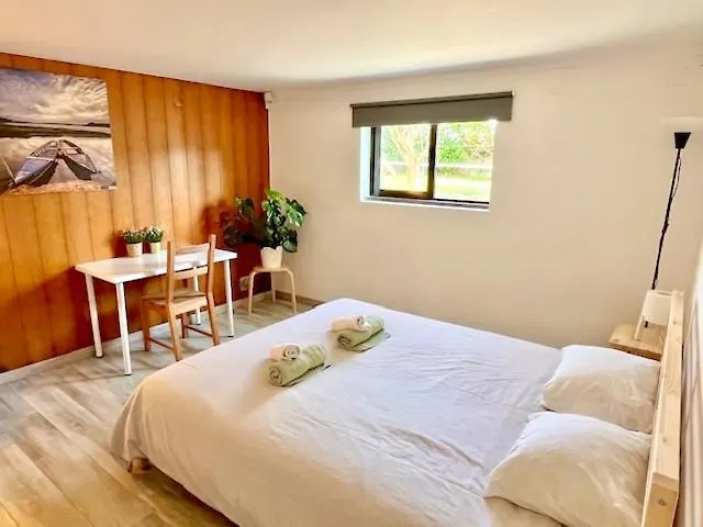 Sandycamps Surf House בליאל